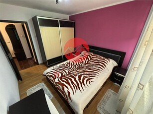 Apartament 2 camere ultracentral, 53 mp, etaj 2, bloc anvelopat, conectat la gaze de vanzare