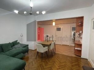 Apartament 3 camere Trei camere Va prezentam spre vanzare un apartament de