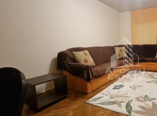 Apartament 3 camere , centrala proprie , Girocului