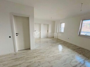 Apartament 3 camere , parcare subterana, Floresti