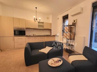 Apartament cu 2 camere si curte proprie,Dumbravita