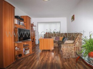 Apartament cu 3 camere, de vanzare in Sinaia, zona Izvor!