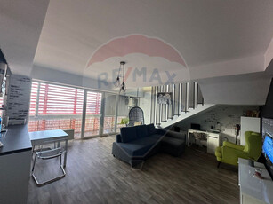 Apartament cu 3 camere de vânzare în zona Subcetate