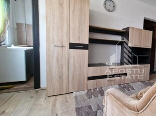 Apartament cu 3 camere, etaj intermediar, AC , Sagului