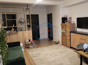 Apartament cu 3 camere, Etaj Intermediar, Burdujeni, 3C4238