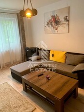 Apartament cu 3 camere, etajul 1, centrala proprie, zona Dacia