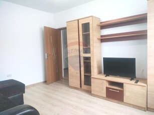 Apartament cu trei camere in zona Vitrometan- de inchiriat