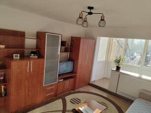 Apartament de inchiriat cu 2 camere, 54 mp, zona Dambovita