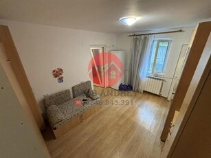 Apartament de vanzare cu 2 camere la parter modernizat, complet mobilat si utilat, ideal pentru locuinta sau investitie de vanzare