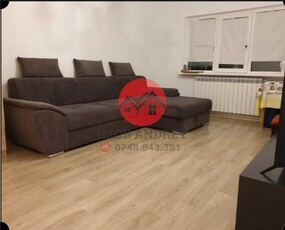 Apartament decomandat 3 camere, 68 mp, etaj 2, cartier E3, zona linistita de vanzare