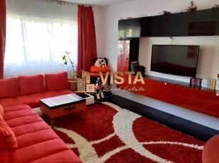 Apartament decomandat cu 3 camere la parter, in Racadau, Brasov