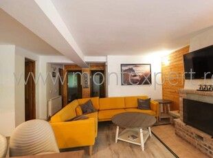 Apartament in vila, de vanzare, in zona Cumpatu!