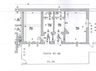 Apartament la curte comuna - central - 80 mp util - curte