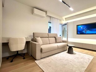 Apartament modern, recent renovat cu boxa si loc de parcare in centrul orasului!