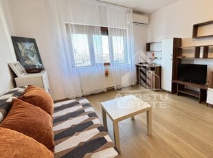 Apartament spatios cu o camera, 40 mp, zona Steaua