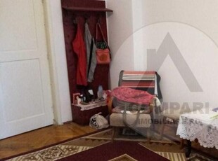 Vand apartament 1 camera Buziasului