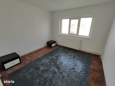 Km 5 - Apartament 2 camere decomandat - etaj 3 - centrala proprie