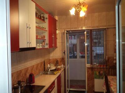 De vanzare apartament, 3 camere, decomandat, 99 mp, Calea Romanului, , Cod 150242