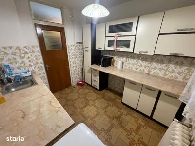 Apartament 3 camere, et.1, Zona P-ta 14 Mai