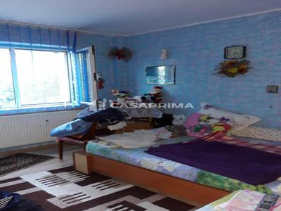 Apartament 4 camere, etajul 1/4, 65 mp, GEAM LA BAIE- Zimbru