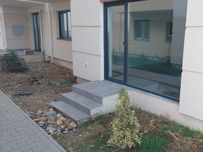 Apartament,spațiu comercial ,Dumbrăvița