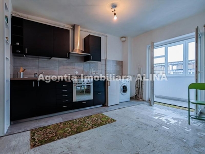 Apartament 50mp + balcon 12m in Deva, Bld. Decebal, etaj 8, decomandat...