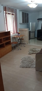 inchiriez apartament 2 camere central