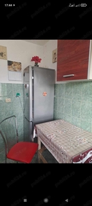 Închiriez apartament confort I