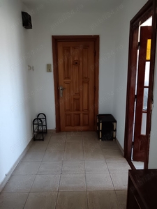 Inchiriez apartament cu 2 camere