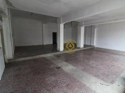 Inchiriez spatiu comercial in Hunedoara, M5/Bd. Dacia-Bl. 38 parter, 150mp