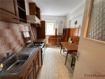 Apartament 4 camere, etaj 1, 80mp , zona Centrala Liber