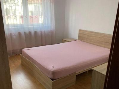 Apartament 3 camere decomandat zona Vasile Aaron