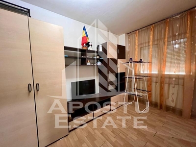 Apartament 1 camera, zona Aradului