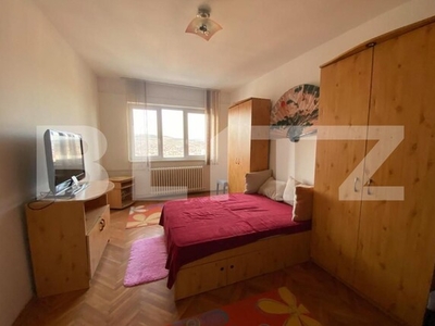 Apartament 1 camera,cu preluare de chiriasi, decomandat, Gruia!