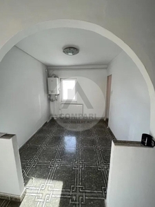 Apartament 2 camere cu centrala etaj 4 zona Bucovina