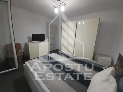 Apartament 2 camere, de inchiriat, semidecomandat, Zona Tipografilor