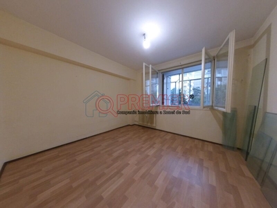 Apartament 2 camere Piata Sudului, Mega Image