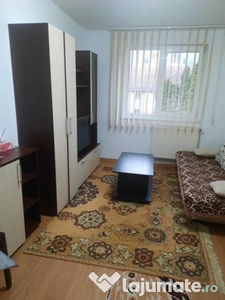 Apartament 2 camere, semidecomandat - zona Astra.