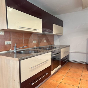 Apartament 3 camere decomandat etaj 3 zona Lipovei amenajat integral centrala proprie