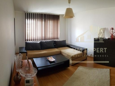 APARTAMENT 3 CAMERE ETAJ 4 TERASA ZONA GRUI CAMPULUNG