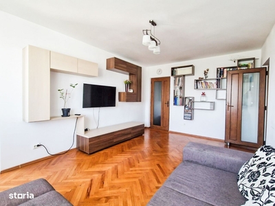 Apartament 3 Camere, In zona Astra