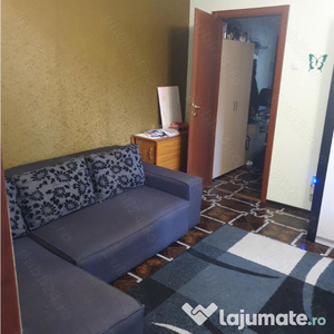 Apartament 3 camere, semidecomandat - zona Astra