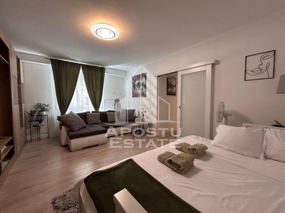 Apartament cu 1 camera, renovat lux, cu loc de parcare in Piata Unirii