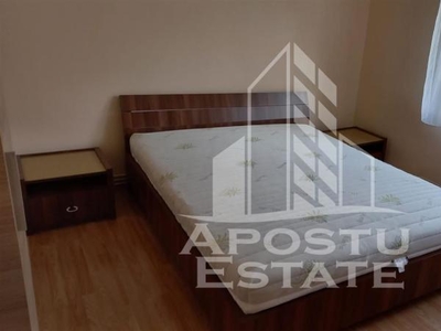 Apartament cu 2 camere decomandat zona Shopping City