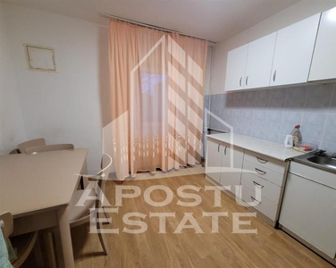 Apartament cu 2 camere, etaj intermediar, zona Aradului