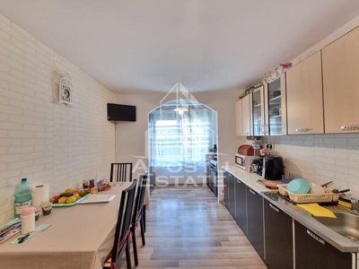 Apartament cu 2 camere, etaj intermediar, zona Calea Lipovei