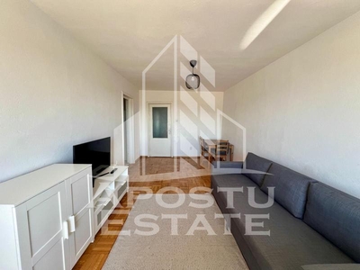 Apartament cu 2 camere, semidecomandat in zona Sinaia