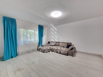 Apartament cu 3 camere, centrala proprie si boxa, zona Calea Lipovei