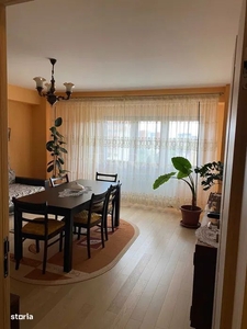 Apartament 3 camere suprafata 67 mp+ 2 balcoane, zona Util