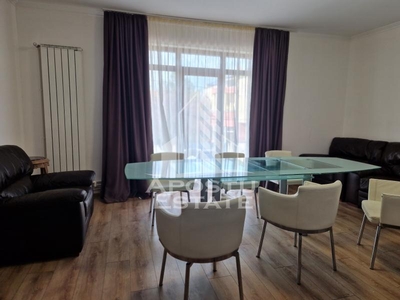 Apartament cu 3 camere80 mpu semidecomandat zona Parneava Pet Friendly